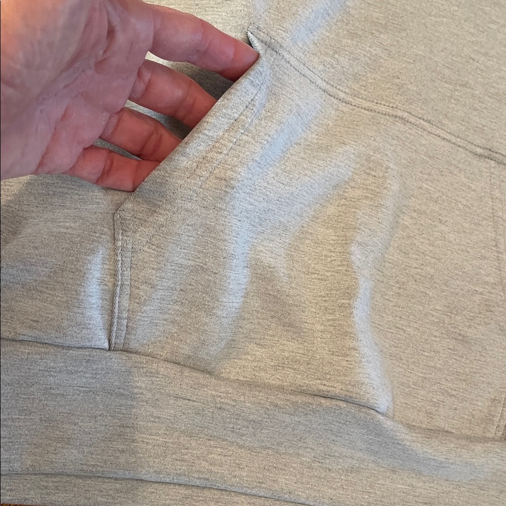 Laila Jayde Light Gray 1/4 Zip-Up pullover LP - Picture 2 of 5